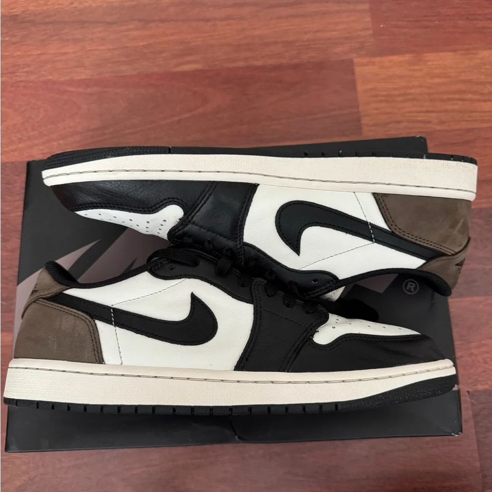 Sold - Picture 2 of 8